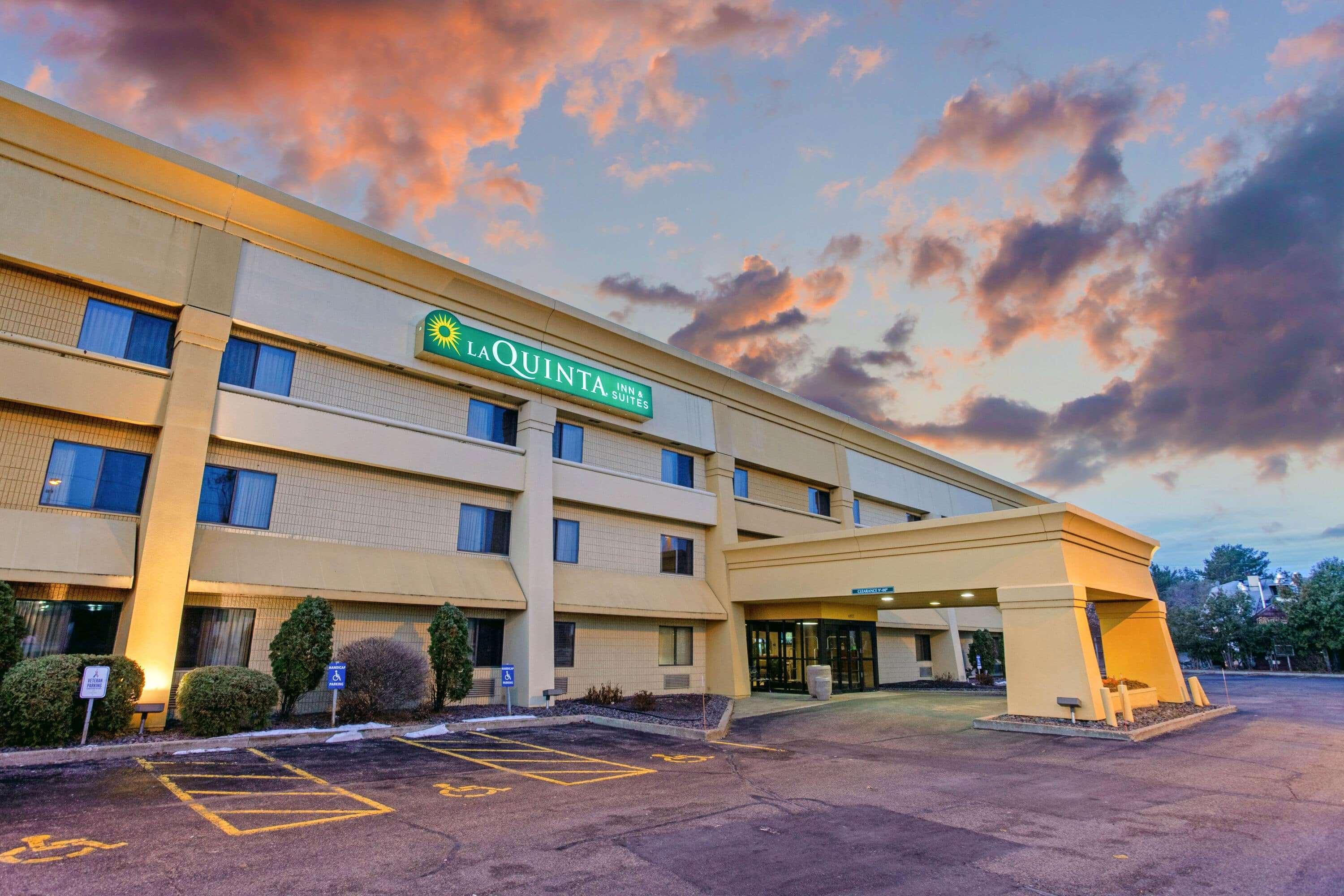 Готель La Quinta By Wyndham Стівенс Пойнт Екстер'єр фото